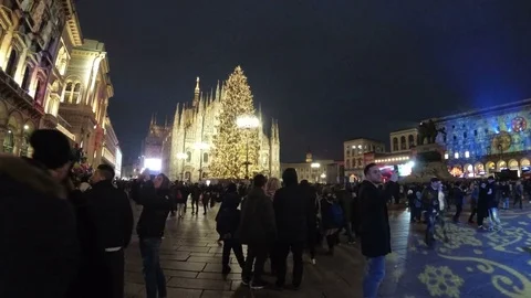 Walking in Milan for shopping Stock Footage 84304617