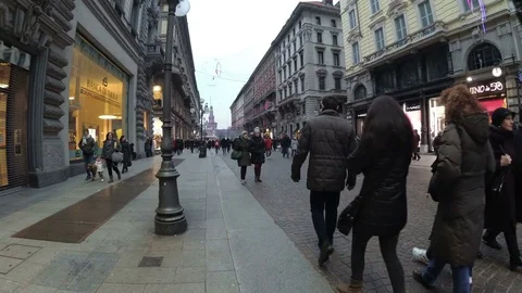 Walking in Milan for shopping Stock Footage 84332823
