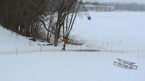 Walking out to Ice Fish Vidéo 37013885