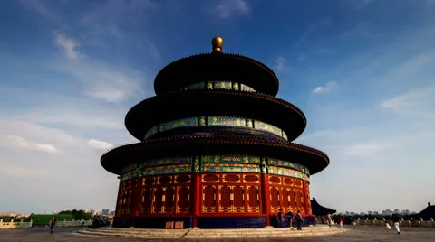 Walking outside around the Qinian Palace in the Temple of Heaven in Beijing Video stock 40390715