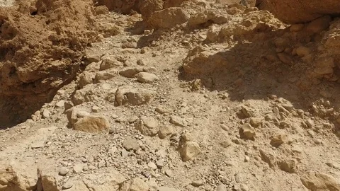 Walking Up Path in Desert Mountains Видео 77879397