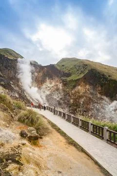 Walking path at the volcanic activity of Yangmingshan National Park 스톡 사진