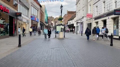 Walking up Peascod Street in Windor Stock Footage 180955393