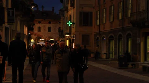 Walking people Video stock 32177692