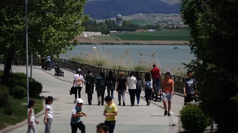 Walking People 库存影片 91322487