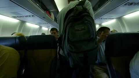 Walking on to plane 動画素材 9026459