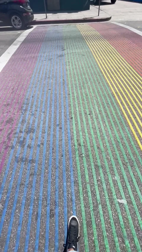 Walking on rainbow street 库存影片 302770299