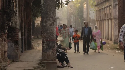 Walking shoppers Stock Footage 129432580