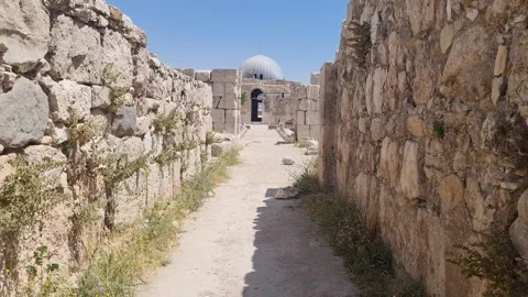 Walking shot through the ruins of Citadel of Amman, Jordan. Video stock 200664449