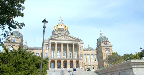 Walking Up the Steps at the Des Moines Iowa State Capitol, Daytime Stock Footage 115042299