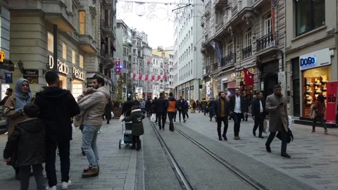 Walking in the streets of istanbul Video stock 132570865