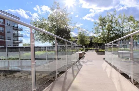 Walking in the Sun Stock-Fotos