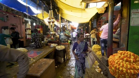 Walking through Devaraja market, Mysore, India. Smooth Gimbal Steadicam shot. Stock Footage 93622088