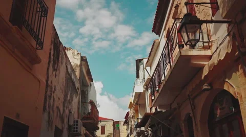 Walking Through the Downtown of Heraklion Видео 59959252