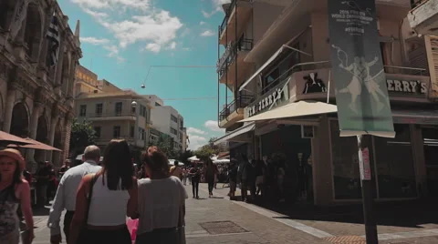 Walking Through the Downtown of Heraklion 動画素材 59960986