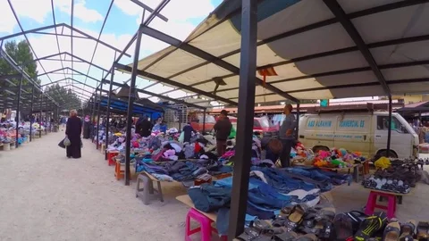 Walking through a middle eastern marketplace 8 Video stock 79020306