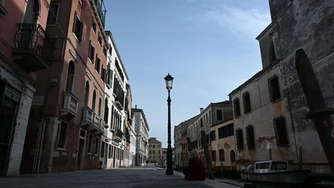 Walking through the streets of the lagoon city at the time of the coronavirus Stock Footage 126128043