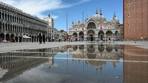 Walking through the streets of the lagoon city at the time of the coronavirus Stock Footage 133484565