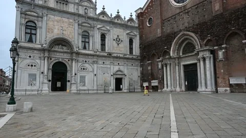 Walking through the streets of the lagoon city at the time of the coronavirus Stock Footage 133485014