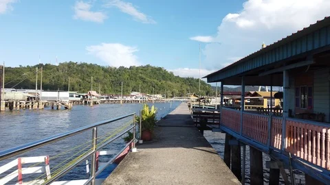 Walkthrough Kampung Ayer or water village Stock-Footage 101087962