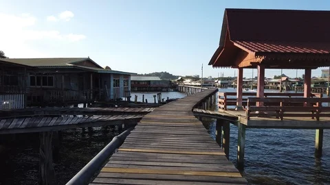 Walkthrough Kampung Ayer or water village Stock-Footage 101092443