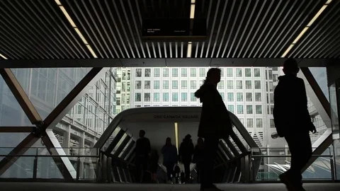 Walkway leading from One Canada Square to the Crossrail Station 스톡 동영상 74429976