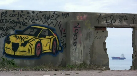 Wall and sea 库存影片 593155