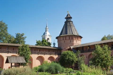 Wall and tower Spaso-Euthymius monastery in Suzdal. Russia Stock Photos