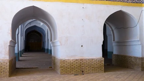 Wall archs inside Herat Friday Mosque Stock-Footage 91285047