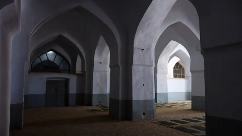 Wall archs inside a Herat Friday Mosque Video stock 91285526