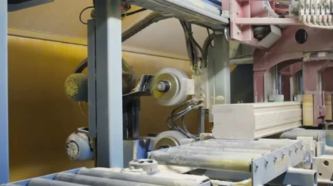 Wall beam processing machine cnc. Processing of laminated veneer lumber mills. Video stock 61381588