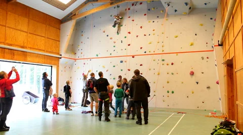 Wall climbing instruction Video stock 41735597