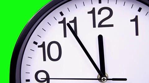 Wall clock on a green 23:55 close-up Vídeo Stock 58247163