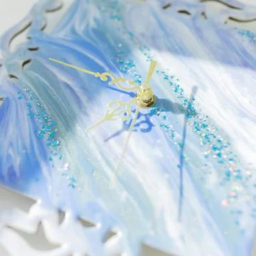 Wall clock made of resin art.  Epoxy art Foto stock