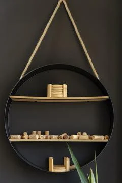 Wall Decor with Wine Corks on a Circular Shelf Foto stock