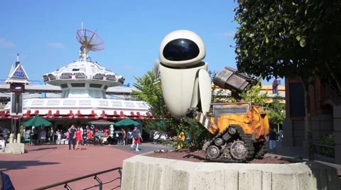 Wall-e and Eva in Discoveryland of Disneyland in Paris, France. Video stock 57176865