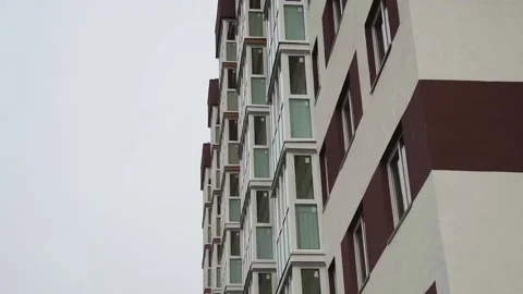 The wall of a new apartment building Vídeo Stock 152108027