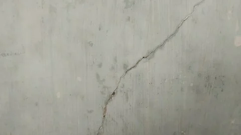Wall paint that is peeling because the wall is damp 動画素材 288426282