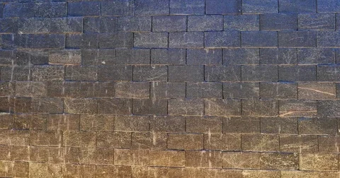 Wall with running water Video stock 82732541