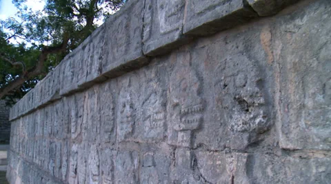 Wall of skulls in Chichen Itza. Mexico Video stock 34280652