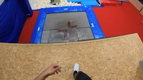 Wall Trampolining FPV Vídeos de archivo 129473775