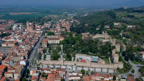 The walled city of Este 動画素材 106668807