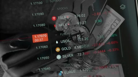 A wallet with dollar bills and foreign currency in investor investment portfolio Видео 335528169