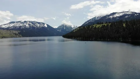 Wallowa Lake and the Eagle Cap Wilderness in eastern Oregon, USA (4k) Stock Footage 197377085