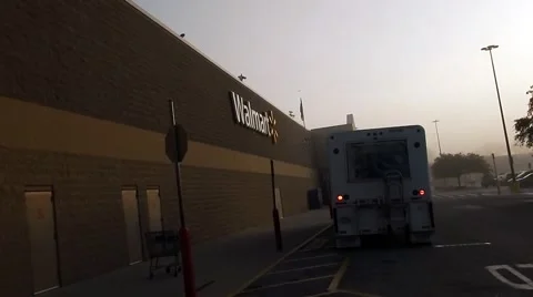Walmart parking lot Vídeos de archivo 45300350