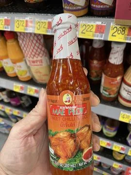 Walmart retail store interior Mae Ploy Sweet chili sauce Stock Photos