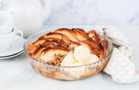 Walnut Bread and Butter Pudding Stock-Fotos