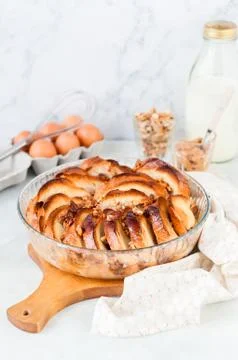 Walnut Bread and Butter Pudding Foto stock
