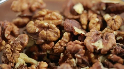 Walnut macro Vidéo 139759679