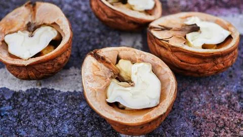 Walnut . open walnut. close walnut Stock-Fotos